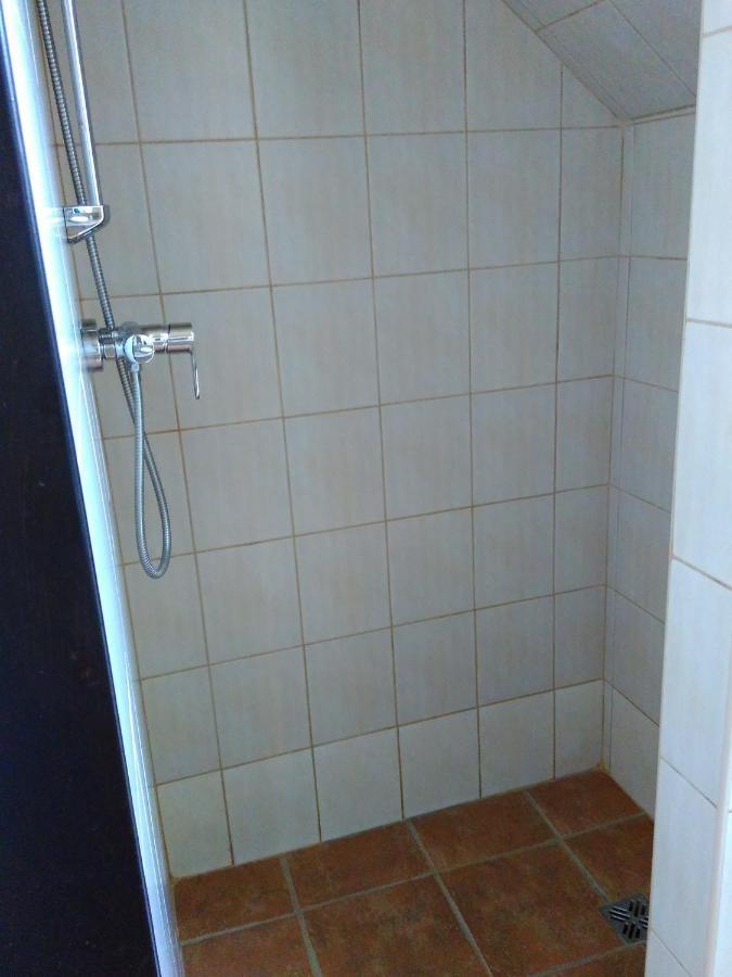 Apartman Na Farme U Koni Milesov Exterior photo